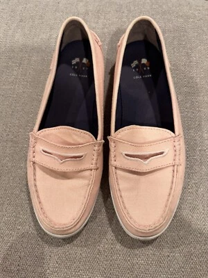 Mocasín Cole Haan Nantucket Penny en lona rosa crema talla 9 precio de venta sugerido por el fabricante 140 USD Foto 1 de 4
