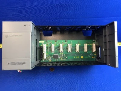 ALLEN BRADLEY 1746-A7/A SLC500 RACK 7 RANURAS Con FUENTE DE ALIMENTACIÓN 1746-P2/C Foto 1 de 4