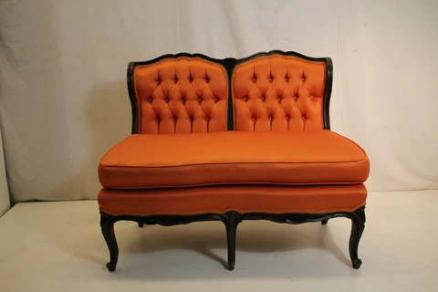 Very Elegant French Provincial Spring Bench, Great Look Cover