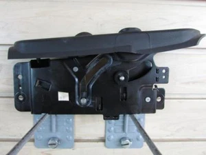 03-06 Chevrolet SSR - Convertible Top Latch - Right Side Windshield - Picture 1 of 5