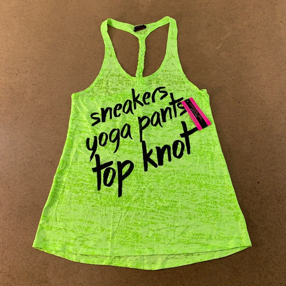 Material Girl Womens Tank Top Shirt Green Sneakers Yoga Pants Top Knot S New - Изображение 1 из 4