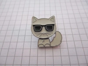 KARL LAGERFELD CHOUPETTE CAT - VERY RARE VINTAGE PIN - PRIVATE COLLECTION - esa1 - Picture 1 of 4