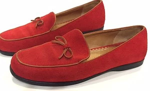 WOMENS LANDS END RED SUEDE SLIP ON LOAFERS WITH TAN TRIM AND BOW  AND SLIP RESIS - Picture 1 of 7