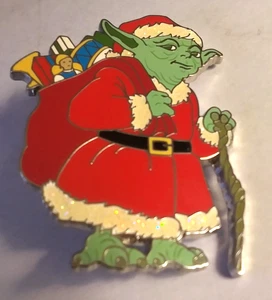 Disney Pin Santa Yoda Top - Bild 1 von 4