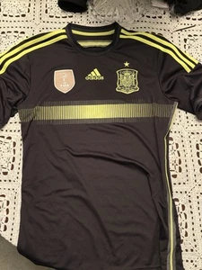 Adidas Spain Soccer Jersey World Cup 2013 Men’s Small - Picture 1 of 3