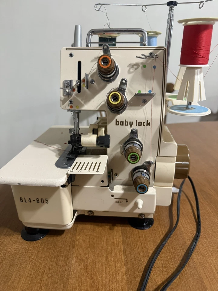 JUKI BABY LOCK EA-605 SERGER SEWING MACHINE WITH FOOT PEDAL TESTED AND WORKING - Image 1 of 4