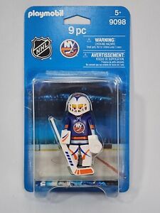 PLAYMOBIL NHL Licensed New York Islanders Goalie 9 Piece Hockey Collectible 9098