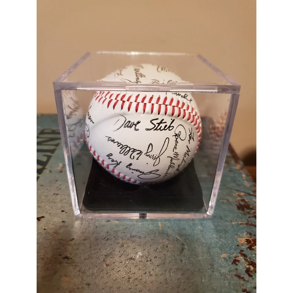 Toronto Blue Jays 1985 Baseball Facsimile Signed by 24 players - Image 1 of 4