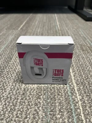 Luz portátil recargable para selfies T-Mobile Tuesdays - Nueva - Envío gratuito Foto 1 de 2