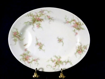Plato ovalado Theodore Haviland Limoges Schleiger 154A 11" rosas rosadas y blancas Foto 1 de 4