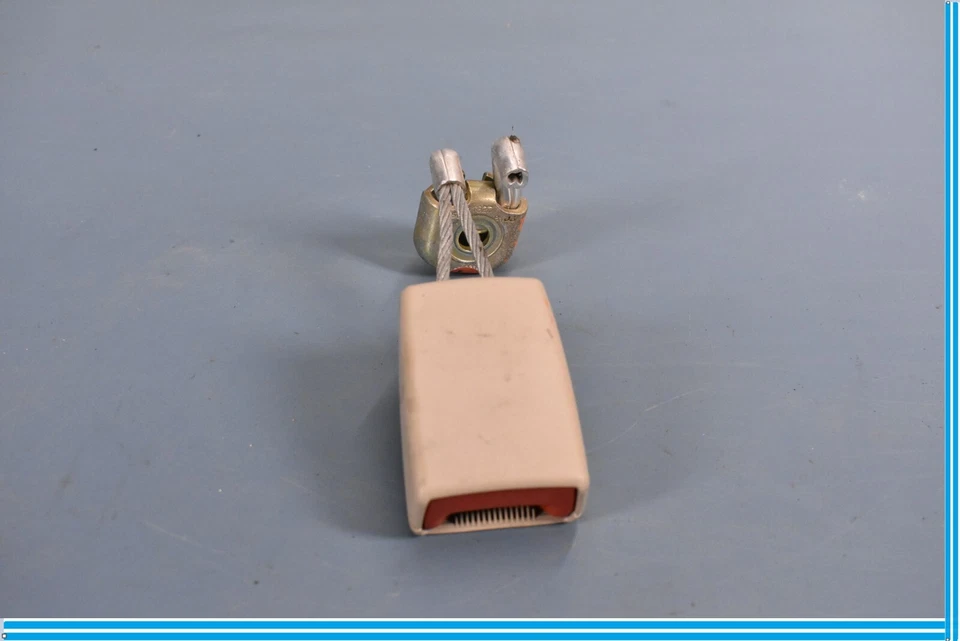 2005 Bentley Continental Rear Left Driver Side Seat Belt Seatbelt Buckle Oem - Image 1 of 4