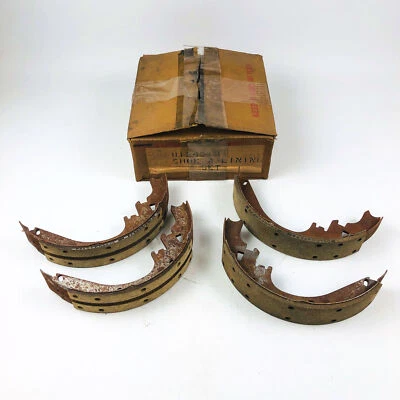 Juego de zapatas de freno y forro Jeep 8124510 Delco 224FF genuino nuevo stock antiguo nuevo en stock Foto 1 de 4