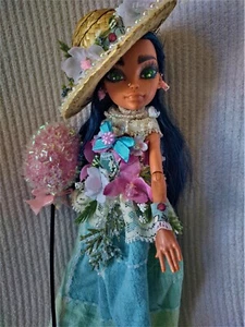 Miss Isabella OOAK Monster High Puppe maßgeschneiderte Puppe Land Süden neu lackiert - Bild 1 von 18