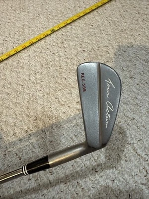 CLEVELAND TOUR ACTION REG. 588 2 IRON TRUE TEMPER H.E.T. REGULAR FLEX RH - Image 1 of 4