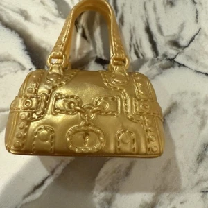 Mattel Barbie Clothes Accessory GOLD PURSE E5 - Picture 1 of 2