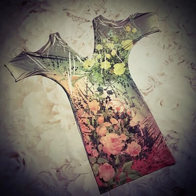 Mini vestido elástico floral tamanho pequeno  - Imagem 1 de 4