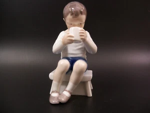 B & G Bing & Grondahl Copenhagen Denmark Victor Boy w/ Coffee # 1713 Figurine - Picture 1 of 12