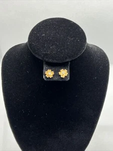 ELEGANT 14K Yellow Gold White CZ FLOWER STUD Earrings (8mm x 8mm) 1.2gr. - Picture 1 of 12