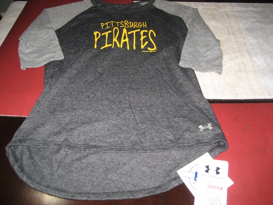CAMISA RAGLÁN JÓVENES NIÑOS/NIÑAS UNDER ARMOUR MLB PIRATAS DE PITTSBURGH YMD MEDIANA NUEVA CON ETIQUETAS Foto 1 de 1