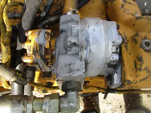 John Deere AT172899 Small Hydraulic Pump 548G 640E 648G Skidder AT169903 748E - Picture 1 of 5