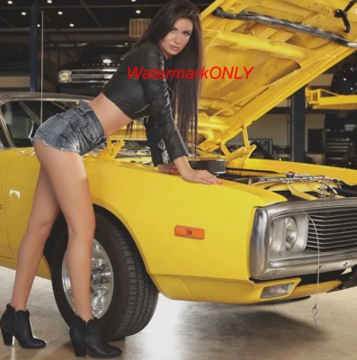 ¡FOTO SUPER CALIENTE Coche Bebé Modelo "April Rose" y Dodge Charger "Pin-UP"! #(52) Foto 1 de 2