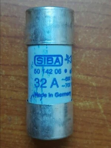 SIBA Ultra rapid fuse 32 A. - 690 V. - Part no. : 50 142 06 (Lot of 10 Pieces) . - Picture 1 of 6