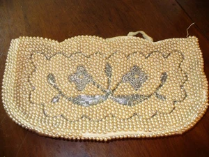 Vintage Abendtasche Japan ~ cremefarbene Perlen & graue Perlen ~ Clutch Handtasche 8”x4”x1 - Bild 1 von 7