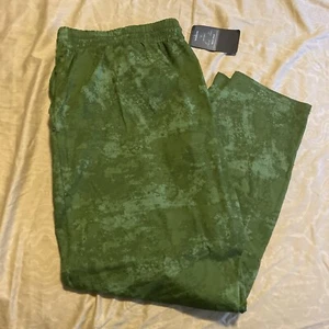 Fabletics Heights Pants Mens Size 3X NWT Digital Camo Green Ripstop Stretch Gym - Picture 1 of 13