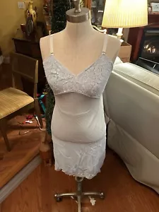 SNOWDEN taglia 34 vintage Lt. blu pizzo orlo slip camicia da notte busto intero NYLON - Foto 1 di 5