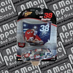 Nascar Elliott Sadler 1:64th M&Ms - Imagen 1 de 2
