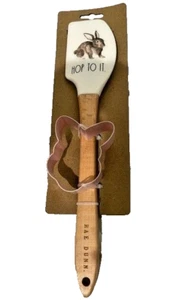 Rae Dunn Spatula & Bunny cutter Set❤️🐇HOP TO IT Silicone Easter New w/tag - Picture 1 of 5