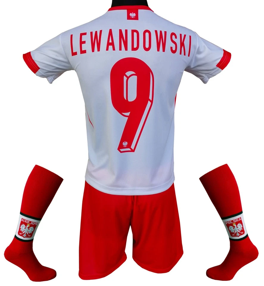 Camiseta de fútbol Lewandowski + pantalones cortos + calcetines Polonia: strój Lewandowski Polska Foto 1 de 4