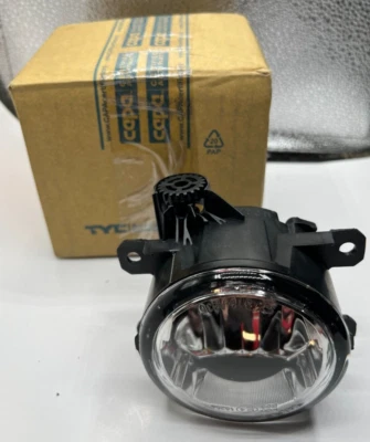 TYC 19-6143-00-9 Replacement Left Right Fog Light for 2015-2020 Jeep Renegade - Image 1 of 4