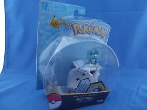 Pokémon Throw 'N' Pop Froakie and Ultra Ball New Pokemon - Damaged Box, New - Picture 1 of 4