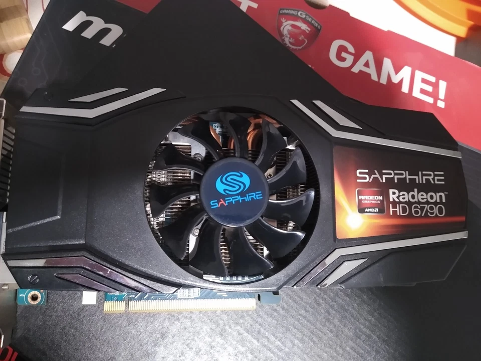 Sapphire Radeon HD6790 1gb - Immagine 1 di 1
