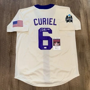 Maglia Derek Curiel autografata LSU Tigers naturale firmata 2025 CWS patch JSA - Foto 1 di 7