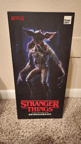 ThreeZero - Stranger Things: Demomorgon 1:6 16" Action Figure Cover