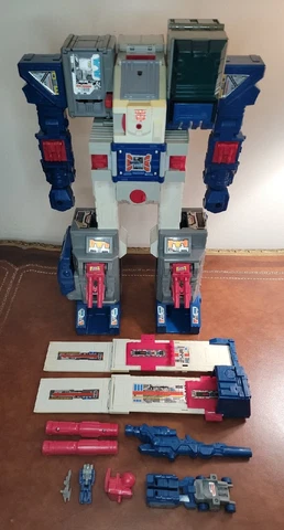 Vintage Transformers Fortress Maximus G1 No Head / Nearly Complete Cover
