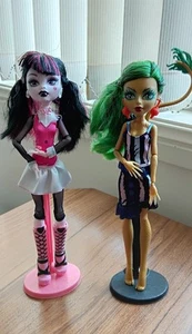 Monster High Dolls On Stand - Picture 1 of 11