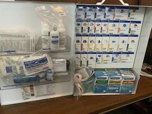 first aid only Cabinet 90732-021 - Picture 1 of 3