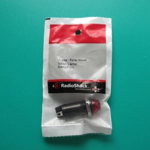 Gruppo lampada neon montaggio pannello jumbo rosso 120 volt RadioShack 272-0710 - Foto 1 di 2