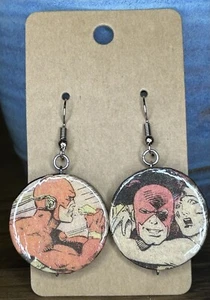 Flash Comic Buch Ohrhänger, Comicon Geschenk, umweltfreundlich Handwerk Handarbeit - Bild 1 von 9