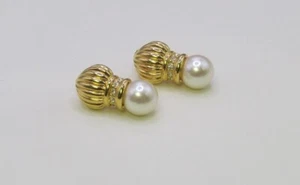 Vintage DEIDRE HALL Gold Tone Designer Faux Pearl Rhinestone CLIP ON EARRINGS - Picture 1 of 4