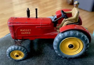 Tractor agrícola vintage Dinky Toys Massey-Harris #300 diecast Foto 1 de 4