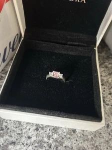 925 Sterling Silver Ring With Pink Stone UK Size K - Picture 1 of 7