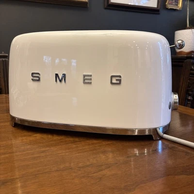 SMEG Retro '50s Style 4 Slice (2-slot) Toaster Long Slot Sandwich Bread Cream - Image 1 of 4