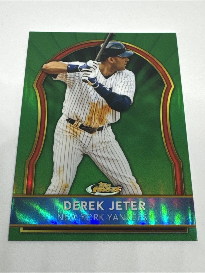 2011 Topps Finest - Derek Jeter #28 Green Refractor New York Yankees 16/199 - Image 1 of 4