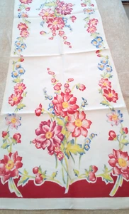 Bufanda de corredor/vestidor vintage floral roja, 15"x36" - Imagen 1 de 4