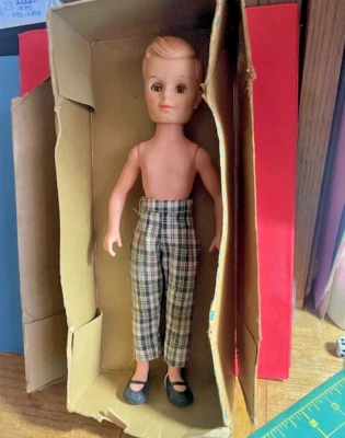 De colección. Muñeca, zapatos, camisas y pantalones Uneeda "Bob" Foto 1 de 4