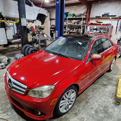 06 07 08 09 10 11 12 13 MERCEDES C-CLASS Air Pump 204 Type C300 - Image 1 of 4